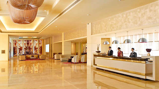 Quầy lễ tân nhiệt tình và chu đáo tại Sai Gon South Residence Quầy lễ tân nhiệt tình và chu đáo tại Sai Gon South Residence