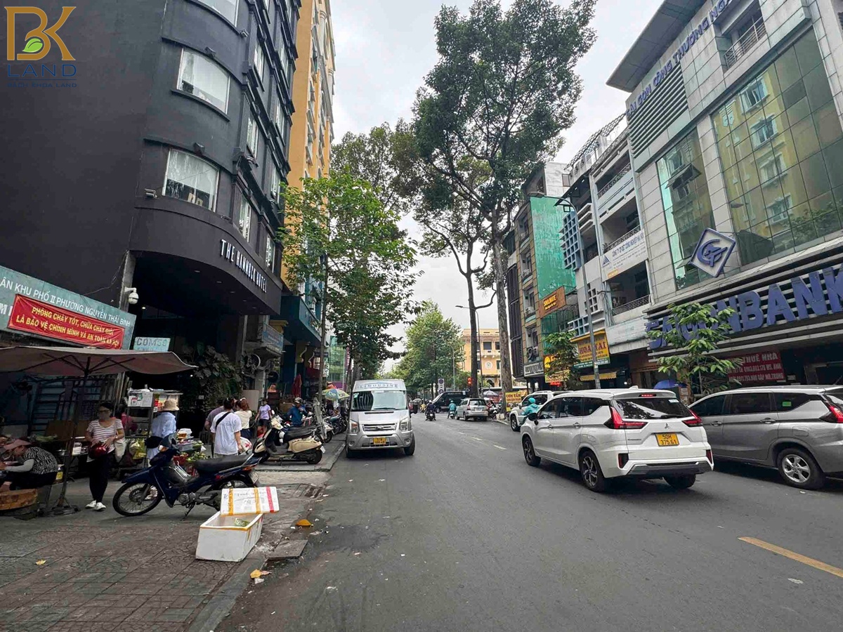 BÁN KHÁCH SẠN NGUYỄN THÁI BÌNH QUẬN 1 3