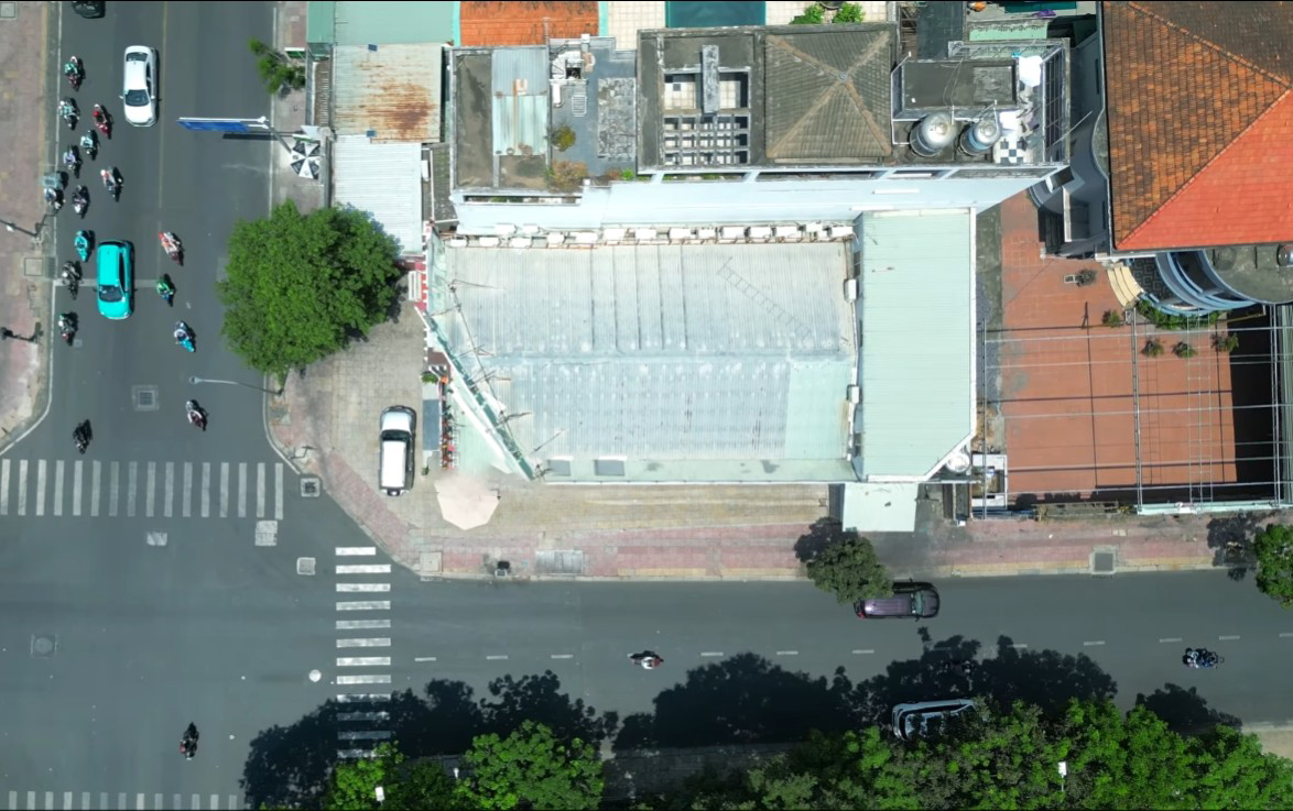 NHÀ GÓC NGÃ TƯ TRẦN QUỐC THẢO - LÝ CHÍNH THẮNG QUẬN 3 3